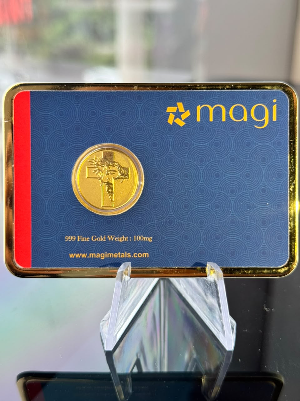 Magi Light Weight 100mg Pure Gold Christ & Cross